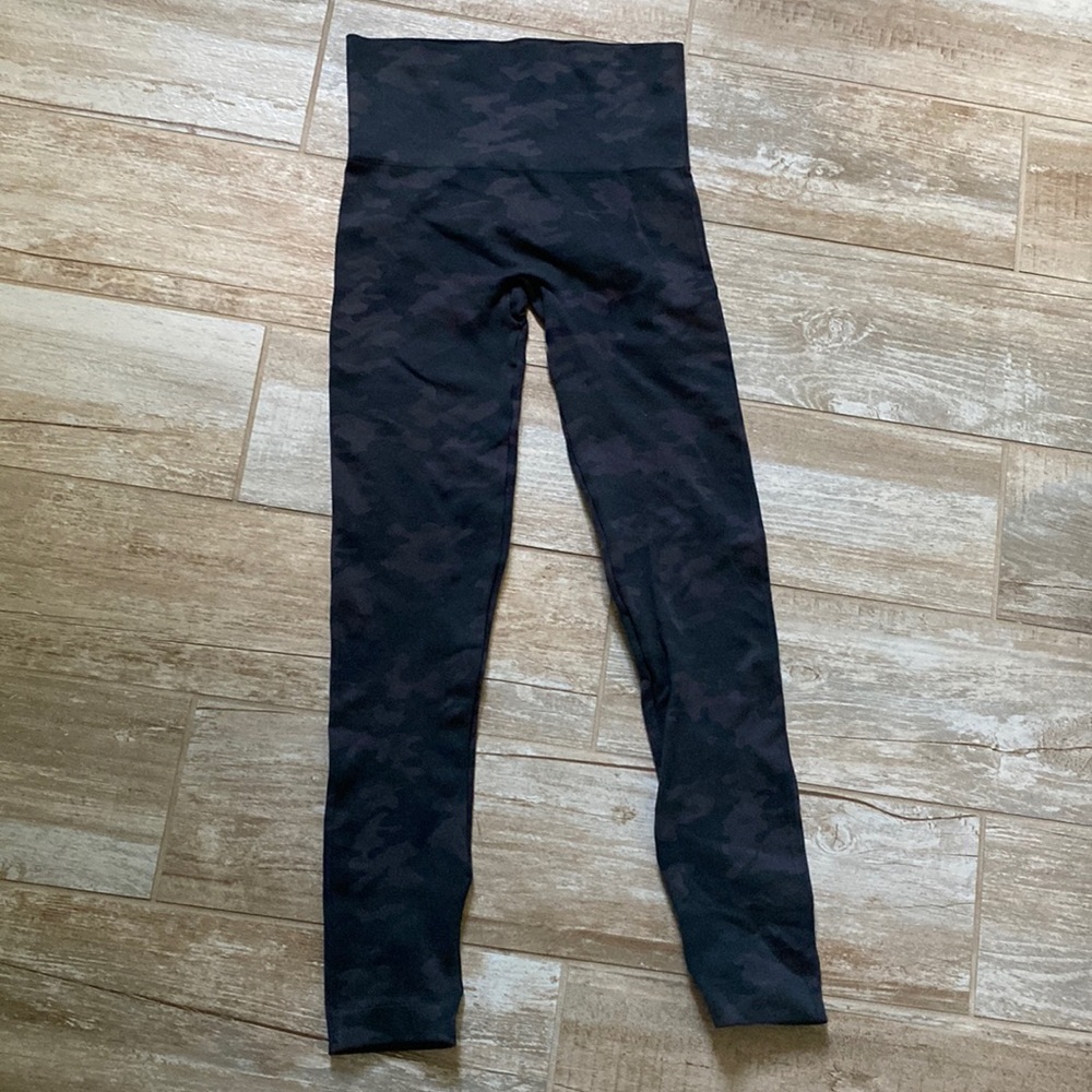 Spanx camo leggings. Size s/p